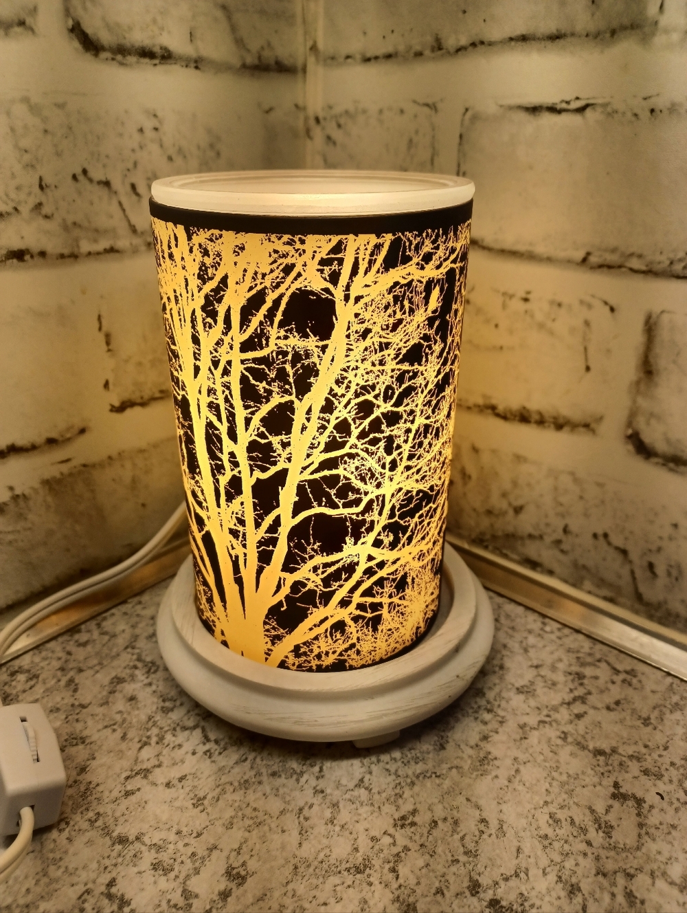 Braches Black Tree Limbs Simmer Pot Wax Warmer Pink Zebra White Base
